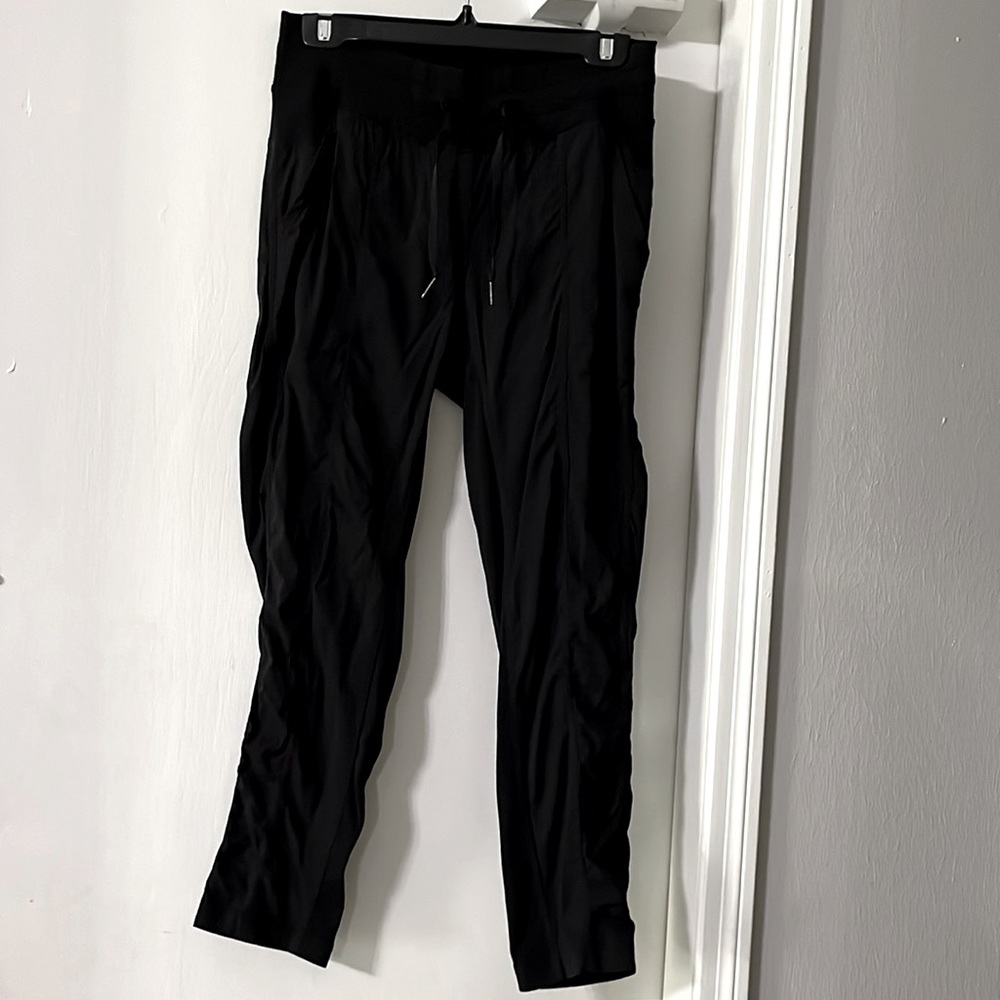 Lululemon woman’s jogger